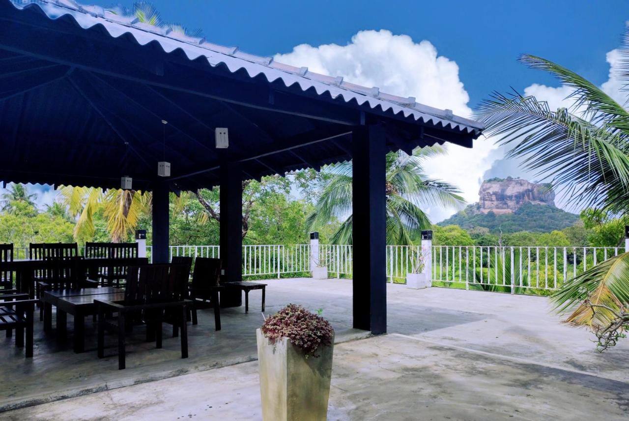 Lakmini Lodge Sigiriya Dış mekan fotoğraf