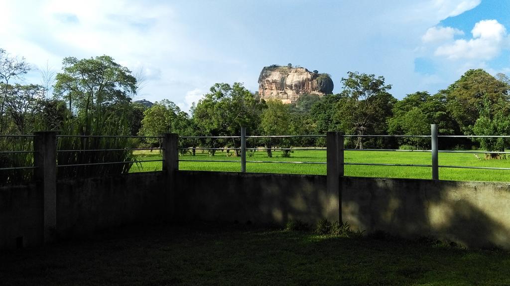 Lakmini Lodge Sigiriya Dış mekan fotoğraf